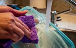 El truco para quitar la grasa de tu tupper y ahorrar detergente para lavavajillas