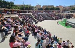 Almería celebra el Día Internacional del Libro con más de 600 escolares en el Anfiteatro de la Rambla