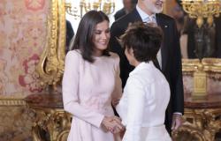 Las fotos del emotivo encuentro de la reina Letizia y su amiga Sonsoles Ónega en el Palacio Real de Madrid