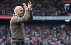 “El Liverpool inicia conversaciones con el Feyenoord sobre el técnico Slot”
