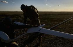Los ataques con aviones no tripulados en Ucrania están causando un daño enorme al sector petrolero de Rusia