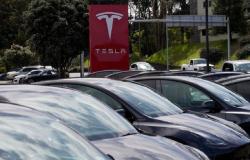 Tesla anunció que está trabajando en “modelos más económicos” de sus coches eléctricos y en un robotaxi
