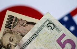 El yen alcanza nuevos mínimos de 34 años frente al dólar antes de la reunión del BOJ