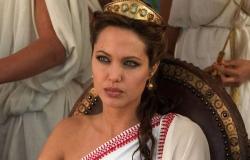 “Un thriller político con asesinatos y sexo”. Cleopatra de Angelina Jolie prometía un cóctel de épica, rigor histórico y triángulos amorosos que nunca veremos