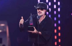 Feid y Karol G arrasaron en los premios de los Latin American Music Awards