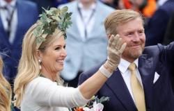 Máxima de Holanda sorprende con un espectacular tocado de mariposa para celebrar el Día de Reyes | Moda