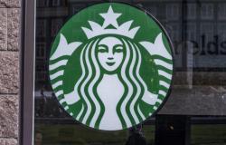 El director financiero de Starbucks dice que no hay planes para bajar los precios, pero Wall Street se muestra escéptico sobre sus planes para 2024 – .