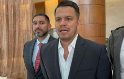 Sneyder Pinilla llegó a cita con la Fiscalía por el escándalo del petrolero en La Guajira