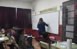Numerosos docentes reportan asistencia a clases : : Mirador Provincial : : Noticias Santa Fe
