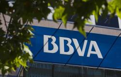 El BBVA de España lanza una rara oferta pública de adquisición hostil sobre su rival Sabadell – .