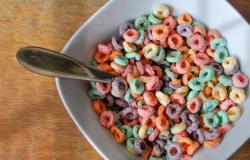 Comer cereales azucarados y otros UPF aumenta el riesgo de muerte prematura, dice un estudio de 30 años