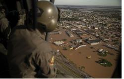 Uruguay envió helicóptero para apoyar a socorristas en estado brasileño