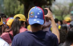 Informe del Banco Mundial revela que el 85% de los venezolanos en Chile no quieren regresar a su país