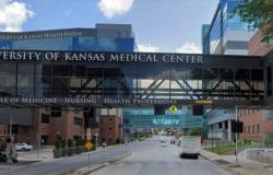 Hombre que confesó asesinato en hospital de Kansas también abrió fuego en urgencias