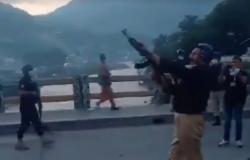 Enormes protestas en la Cachemira ocupada por Pakistán, la policía dispara AK-47 – .