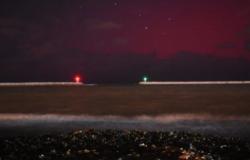La aurora australis pudo verse en Playa Unión y otros lugares de Chubut