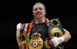Lauren Price se coronó campeona mundial de peso welter en Cardiff