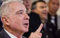 Uribe acusó a Petro de dividir a Colombia y querer “iniciar una guerra civil”