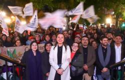 Camila Nieto (FA) invitada a proyectar el liderazgo de un intendente bonaerense para devolverle los colores a Valparaíso
