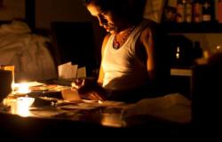 Provincias de Cuba viven con sólo 5 horas de electricidad y hasta un mes sin agua