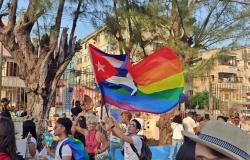 La comunidad LGBTIQ oficialista desfila contra la homofobia y la transfobia en Cuba