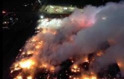 Los incendios en Lineage Logistic Warehouse continúan ardiendo; Los funcionarios no pudieron identificar la fecha de finalización.