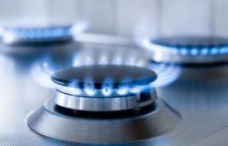 El Gobierno suspendió los aumentos de gas y electricidad previstos para mayo