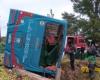 Violento choque entre autobús y camión dejó tres muertos en General Alvear