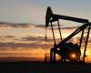 Los precios del petróleo caen a medida que la prima de riesgo disminuye tras el ataque de Irán; crudo Brent a 89,64 dólares el barril – .