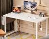 Con esta mesa de escritorio económica tendrás mucho espacio para usar hasta dos monitores y viene con una bolsa de almacenamiento.