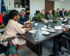 Gobierno se reúne con altos mandos militares para analizar situación en el Cauca
