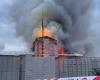 Un incendio destruye la antigua Bolsa de Valores de Copenhague mientras su aguja se derrumba – .