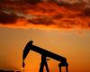Los precios del petróleo suben 3 dólares el barril debido a informes no confirmados de explosiones en Irán.