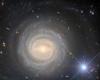 Hubble captura un dúo estelar galáctico brillante :: NASANET – .