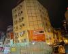 Temblores provocan derrumbe parcial de dos edificios en Taiwán