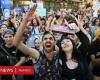 Imágenes de las masivas protestas en Argentina contra los recortes a la educación superior por parte del gobierno de Milei