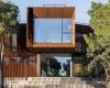 Una casa de diseño en Boadilla (Madrid) con arquitectura moderna que se integra en el paisaje.