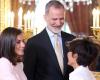 El gesto de cariño de la reina Letizia a Sonsoles Ónega en la recepción previa al almuerzo del Premio Cervantes