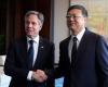 El máximo diplomático estadounidense Blinken pide “igualdad de condiciones” para las empresas en China
