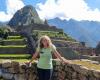 La jubilada que viaja sola en moto recorrió Argentina y cumplió su sueño de llegar a Machu Picchu