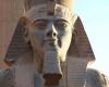 Después de 96 años, los arqueólogos finalmente encontraron la parte faltante de una legendaria estatua egipcia.
