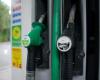 Los conductores ‘se cobran gravemente de más’ a medida que los precios de la gasolina y el diésel se disparan 10 peniques por litro – .