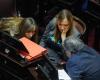 Cristina Kirchner negocia con cuatro senadores de la oposición para derribar la Ley de Bases
