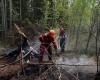Los bomberos forestales piden cambios en la primera línea de lucha contra los incendios forestales a medida que avanza la temporada.