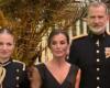 La reina Letizia triunfa con un look total black para el plan privado con Felipe VI y la princesa Leonor tras la jura de la bandera en Zaragoza