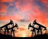Los precios del petróleo suben por datos comerciales mixtos de China y tensiones en Oriente Medio
