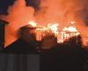 Una casa destruida y varias otras dañadas tras un incendio matutino en Avalon