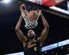 “Evan Mobley de los Cleveland Cavaliers impulsó la victoria de los Cavs en el segundo juego sobre los Celtics” .