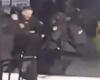 Salvaje pelea entre dos policías en la central de autobuses de Santa Fe