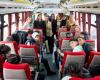 Funcionarios de la Municipalidad de la Capital se pasearon con estudiantes en el Bus Turístico